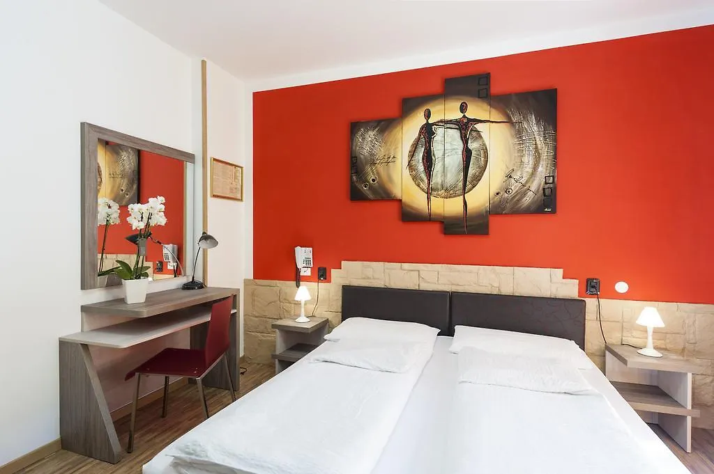 Hotel Garni Ischia Malcesine